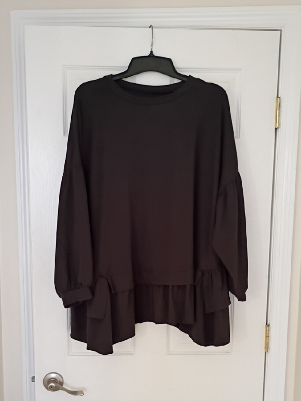 Women's Black Peplum Long Sleeve Top, L